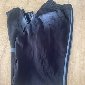 🔴Adidas pants size medium